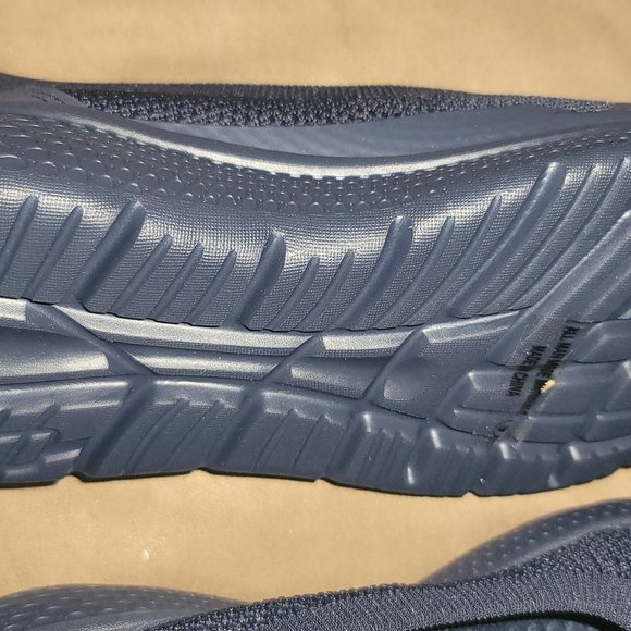 Womens Slip-On Loafer skid-resistant shoe - Picture 3 of 3